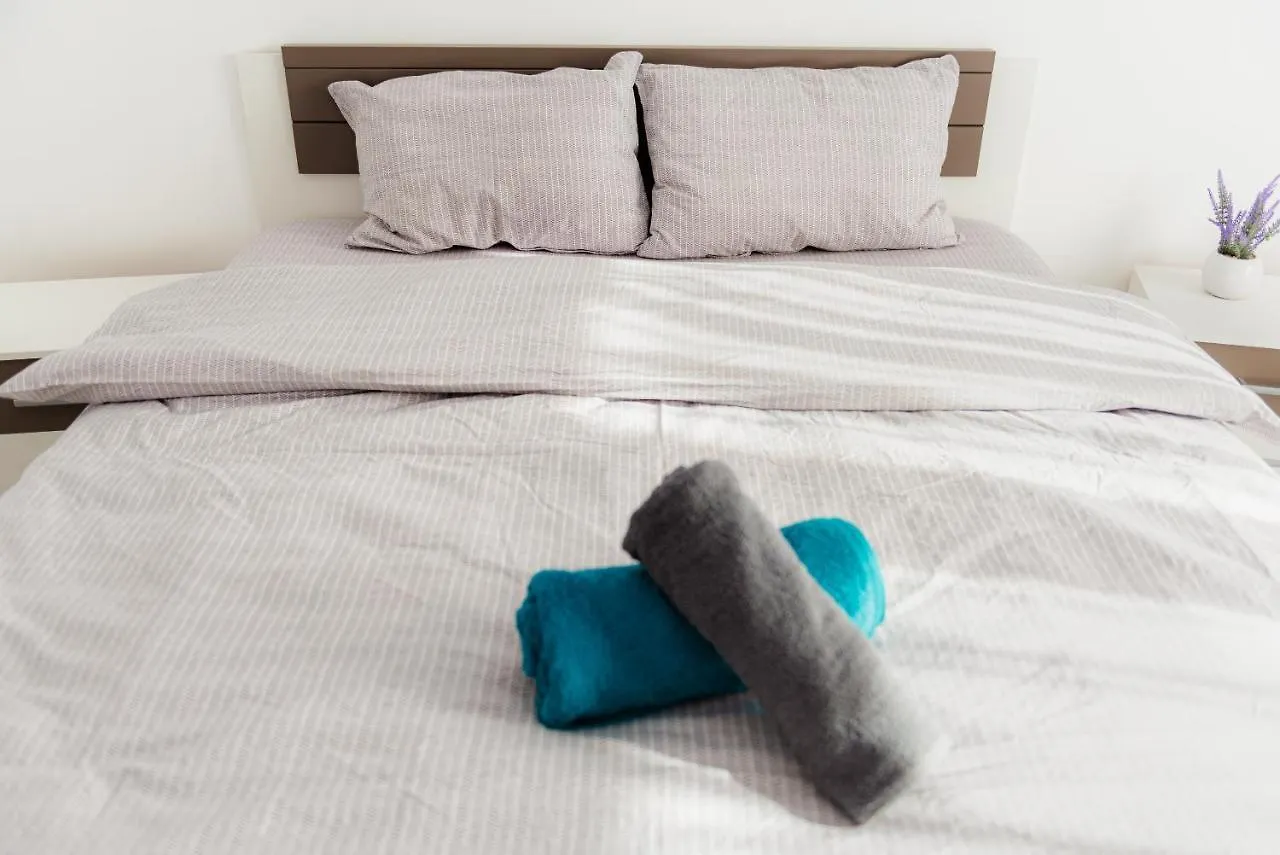 Apartament 2 Camere, Decomandat, In Zona Centrala Bukarest Lägenhet